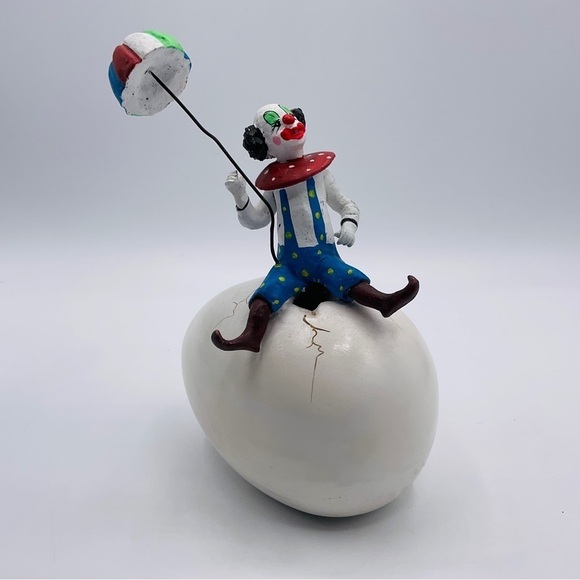 VTG CLOWN on Egg Circus Figure Carnival Umbrella Ceramic Signed Mexico Rainbow - Picture 1 of 16